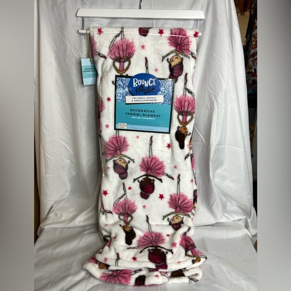 Bounce House Decorative Throw Ballerinas 50” x 60” NWT - Picture 3 of 4